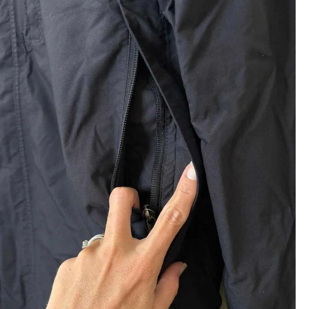 The North Face HyVent Black Waterproof Hooded Rain Jacket Mens XL Skier Shell
